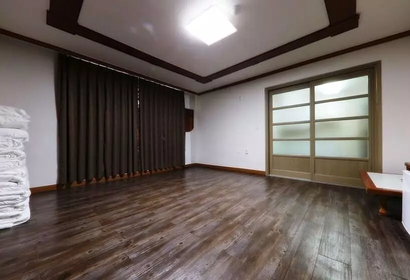 モーテル Boryeong Grand