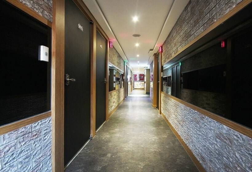 모텔 Busan Haeundae T Stay