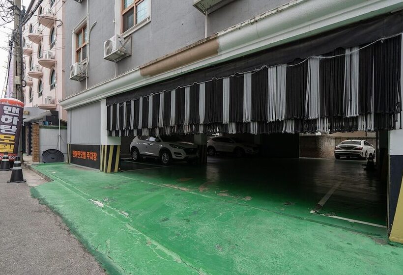 מוטל Chuncheon Manhattan