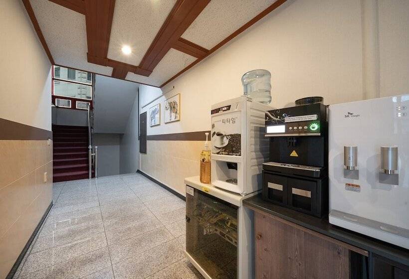 מוטל Chuncheon Manhattan