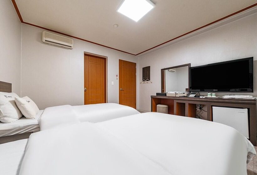 מוטל Chuncheon Manhattan