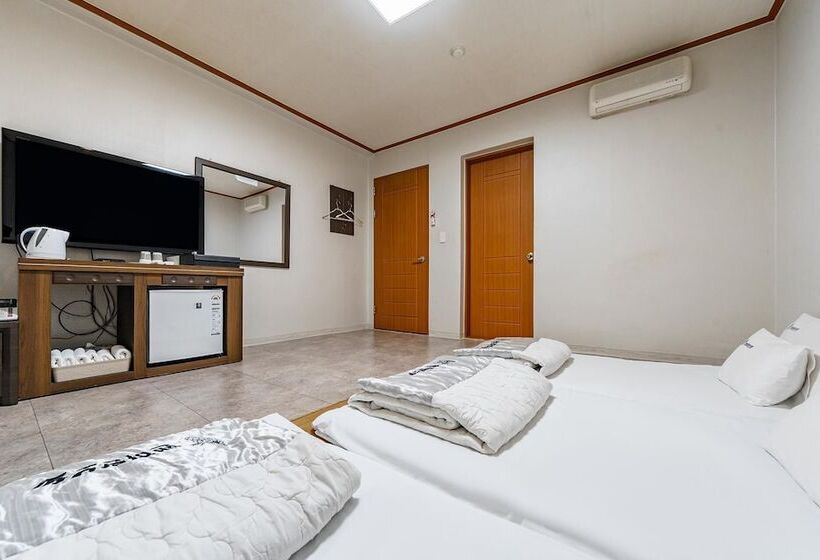 מוטל Chuncheon Manhattan