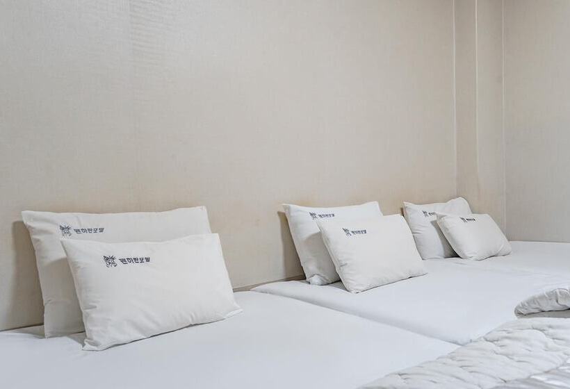 מוטל Chuncheon Manhattan