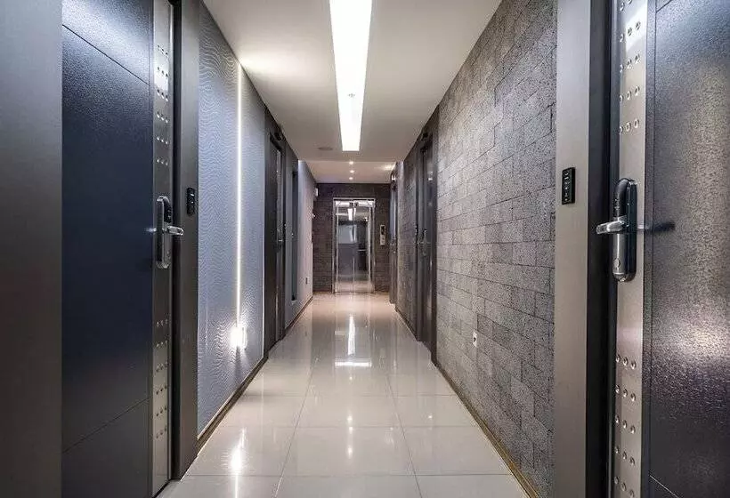 モーテル Indeokwon Ian