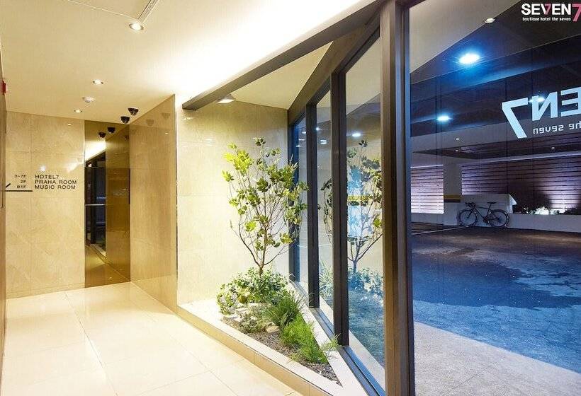 Motel Jinju Hotel Seven