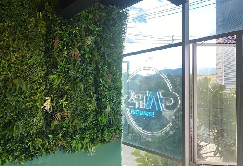 هاستل Hostal Caps San Diego