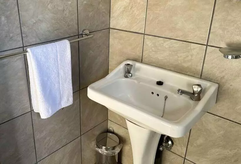 ベッドアンドブレックファースト Kuruman Lodge By Country Hotels