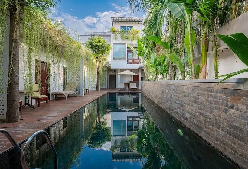 تختخواب و صبحانه Victoria Central Residence
