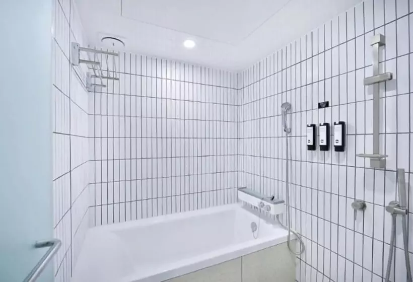 Brown Dot Hotel Yeongdo Daegyo