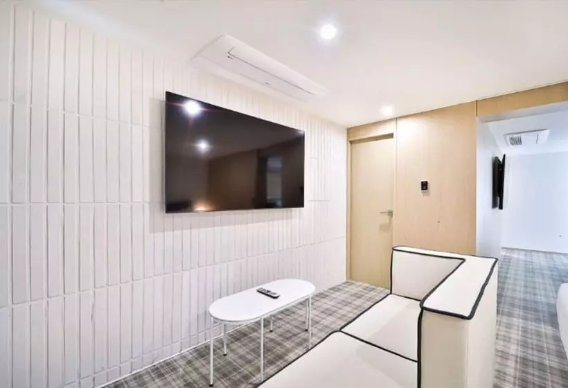 Brown Dot Hotel Yeongdo Daegyo