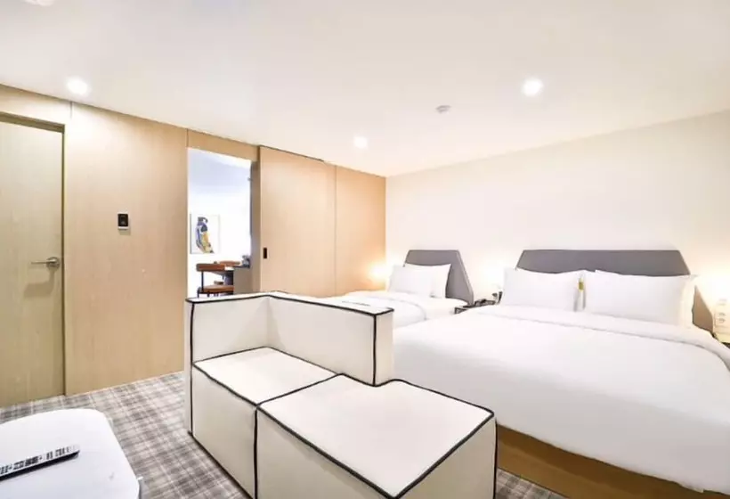 Brown Dot Hotel Yeongdo Daegyo