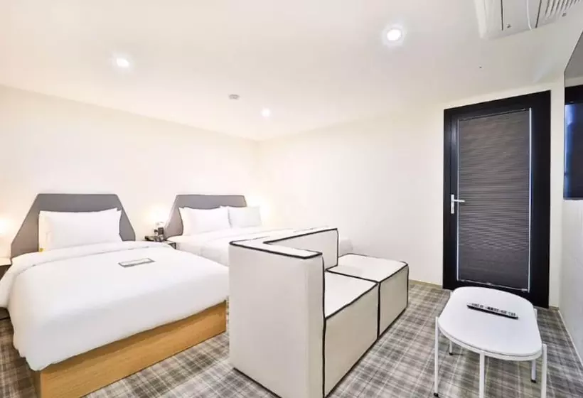 Brown Dot Hotel Yeongdo Daegyo