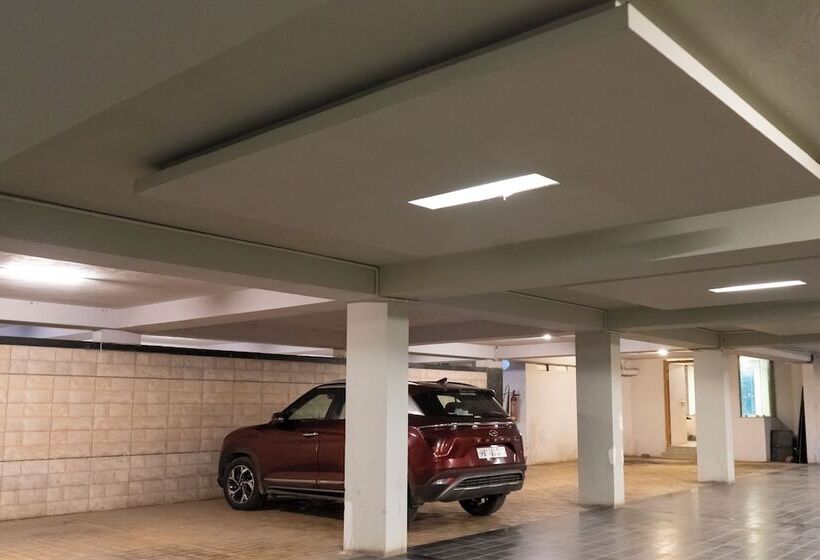 Goroomgo Indeedcare Hotel & Resorts Kolkata