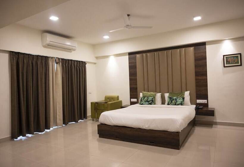 Goroomgo Indeedcare Hotel & Resorts Kolkata