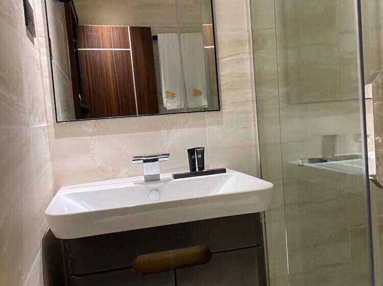 Gravity Hotels By Ace