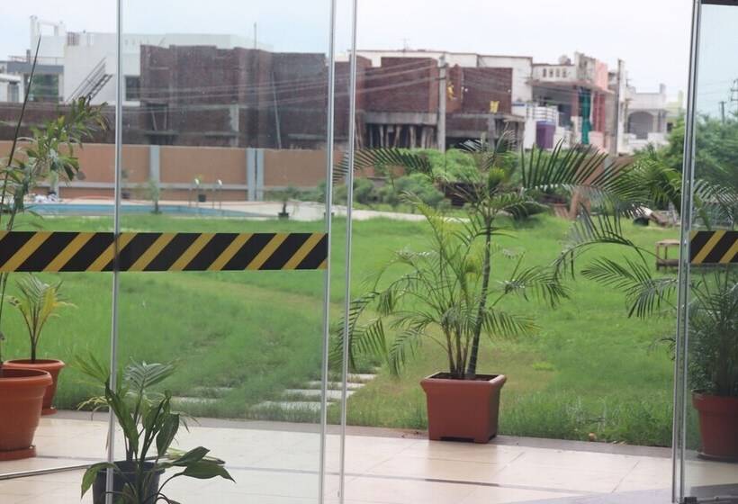 Heaven7 Hotel & Resort