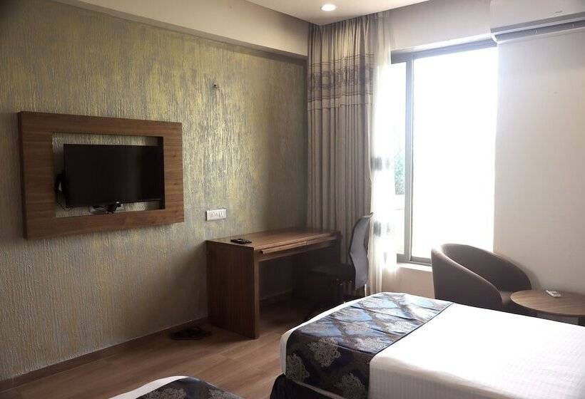 Heaven7 Hotel & Resort