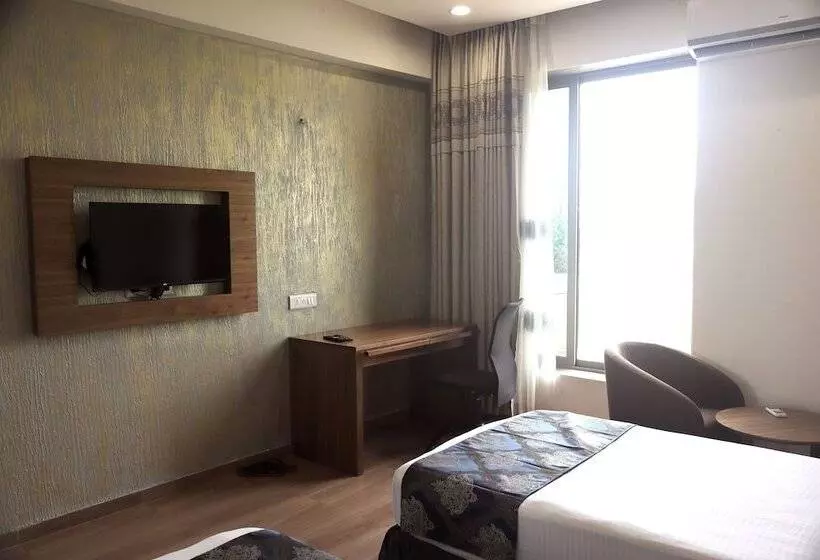 Heaven7 Hotel & Resort