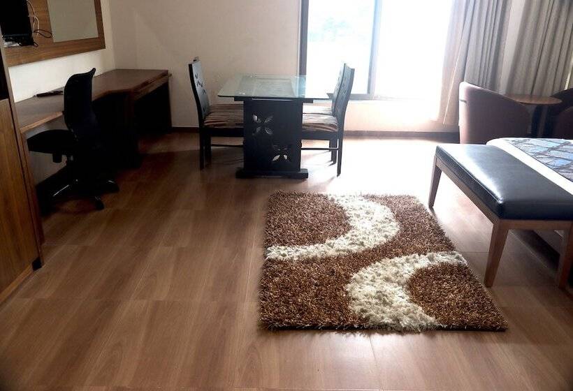 Heaven7 Hotel & Resort