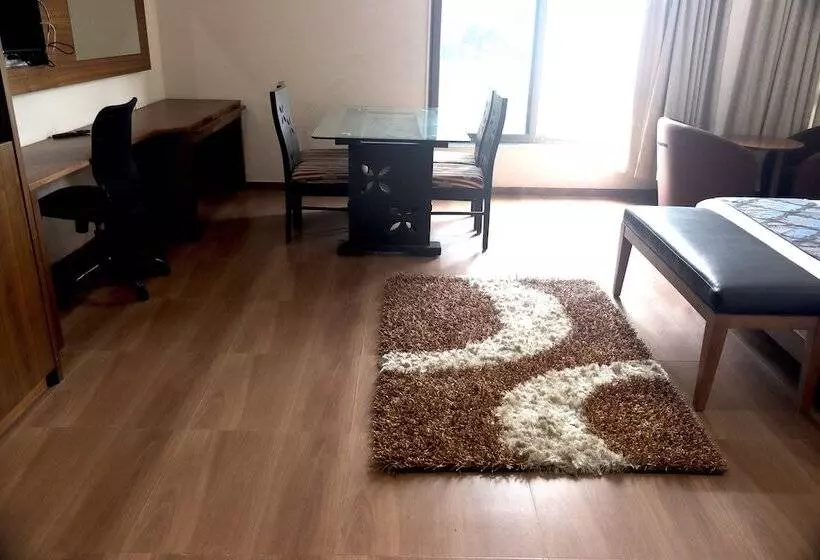 Heaven7 Hotel & Resort