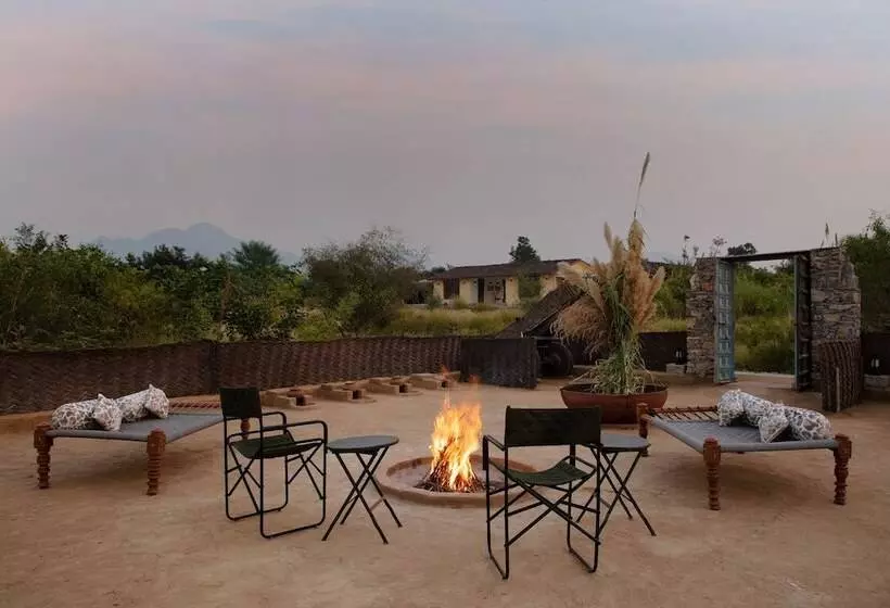 ホテル Bijapur Lodge