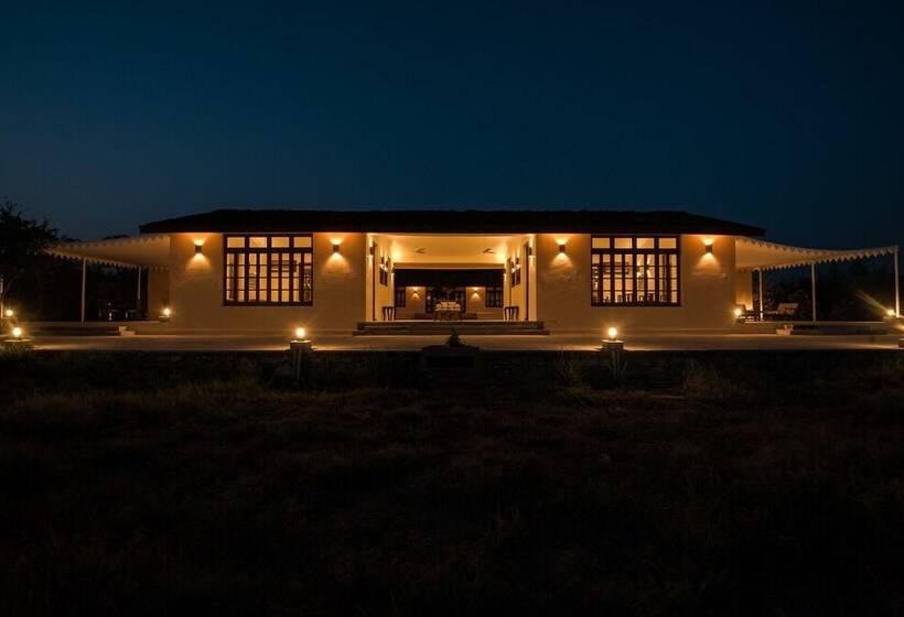 فندق Bijapur Lodge