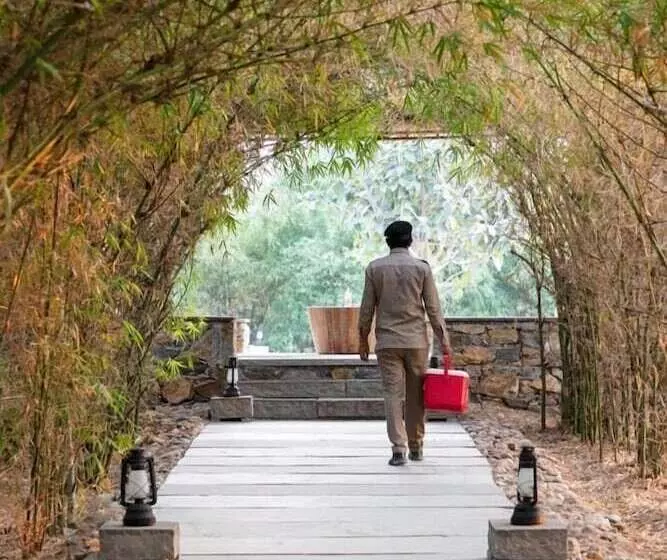 ホテル Bijapur Lodge