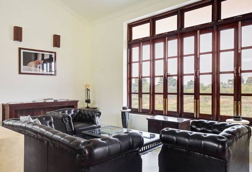 فندق Bijapur Lodge