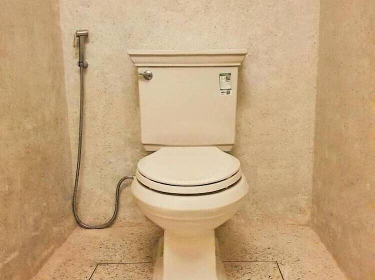 فندق Bijapur Lodge