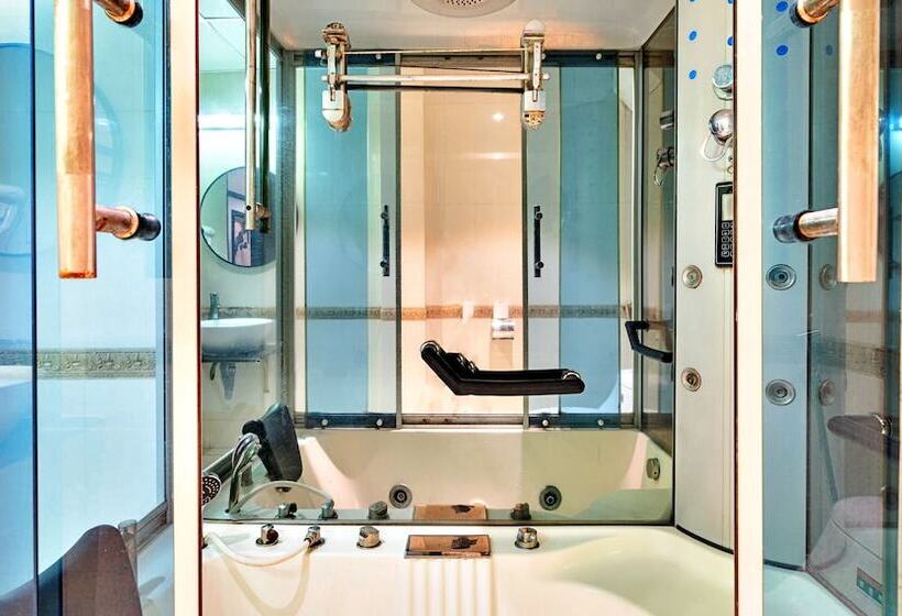 هتل Hanz Memories Premiere