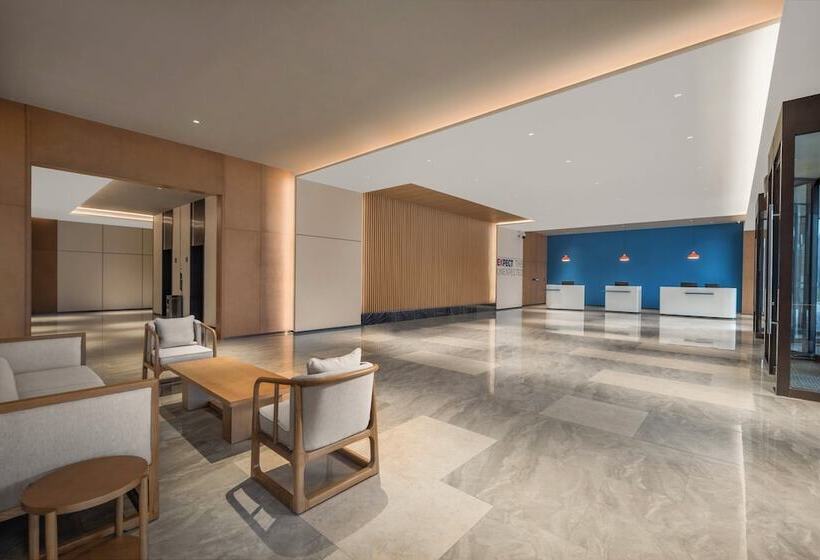 Hotel Holiday Inn Express Wawu Mountain By Ihg