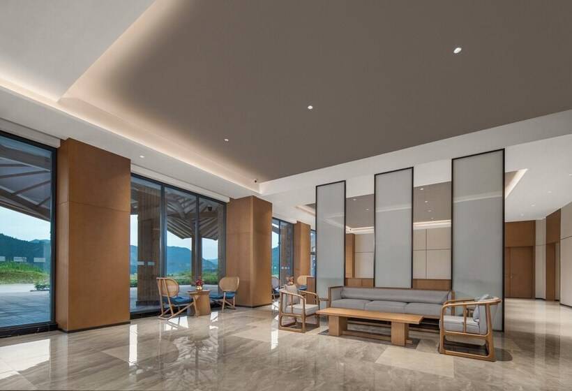 Hotel Holiday Inn Express Wawu Mountain By Ihg