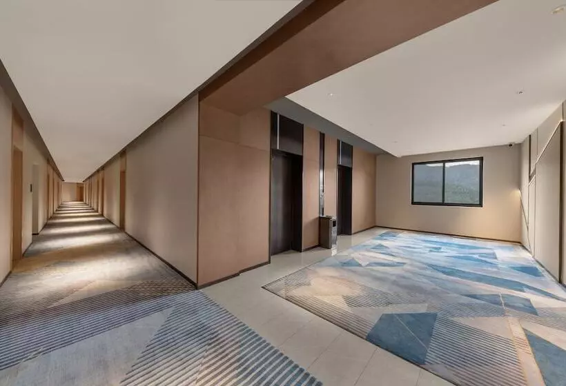 Hotelli Holiday Inn Express Wawu Mountain By Ihg