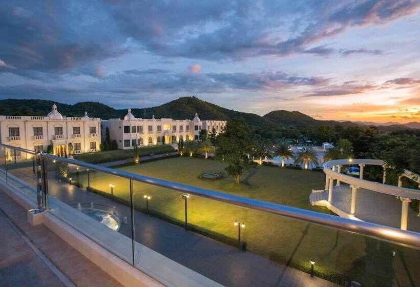 Hotel Jupiter Trevi Resort And Spa