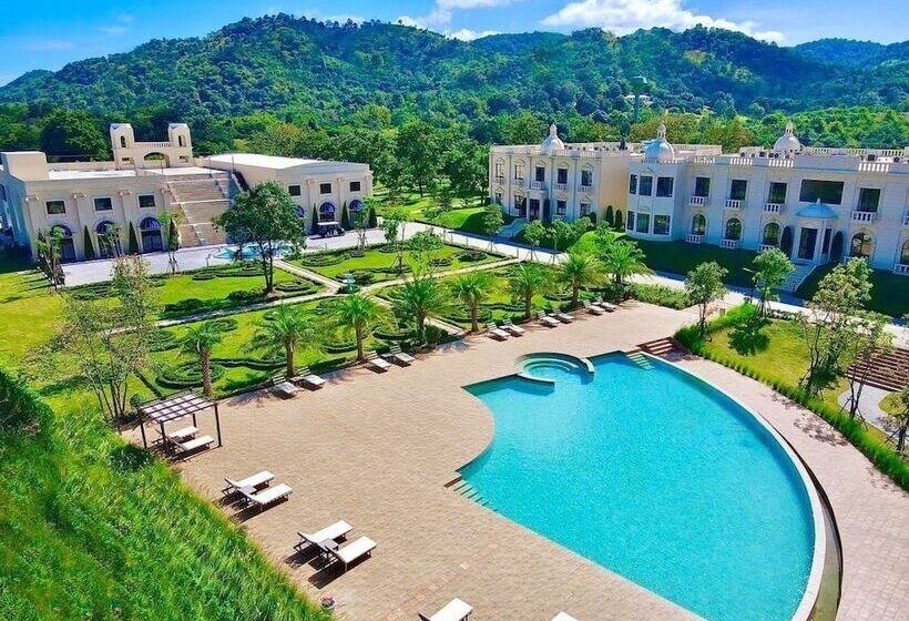 Hotel Jupiter Trevi Resort And Spa