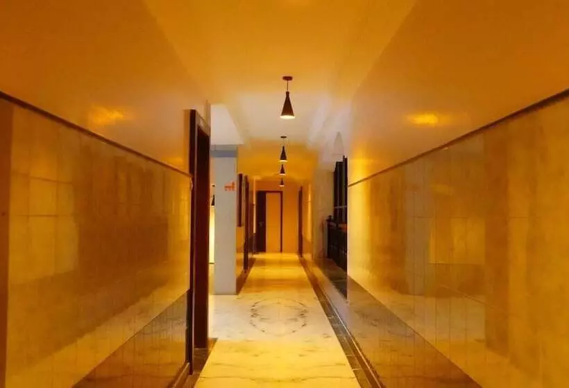 Hotelli Kiara Eshosans Palace
