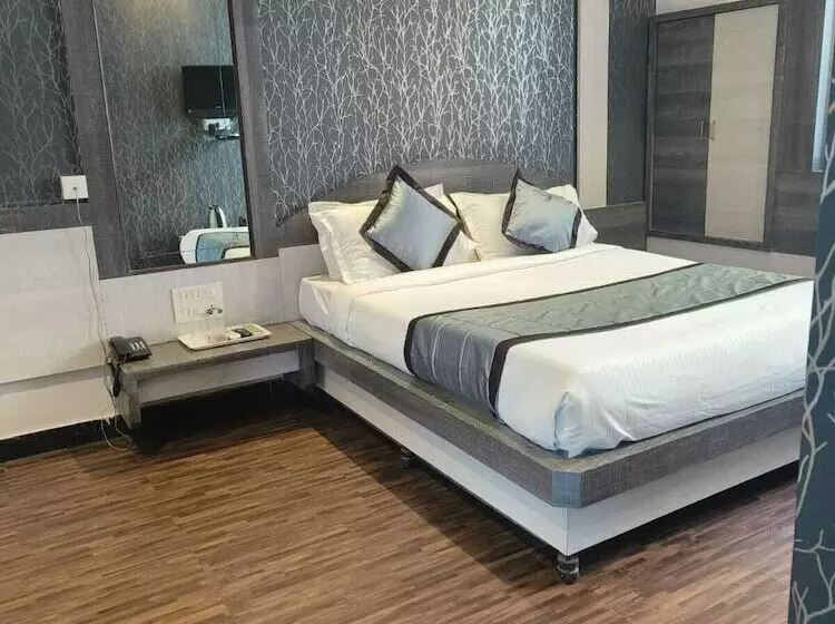 Hotelli Kiara Eshosans Palace