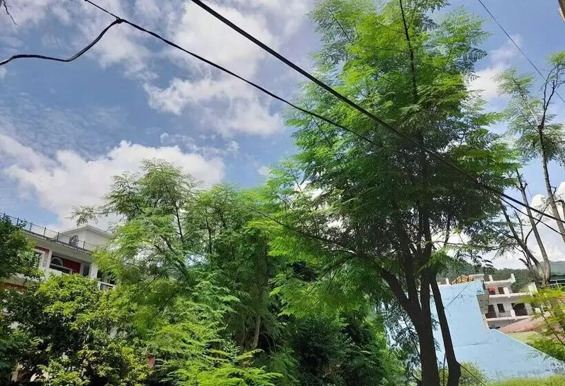 هتل Krishna Rishikesh