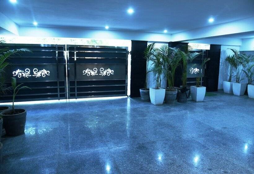 Otel Pacific Inn Sec. 46