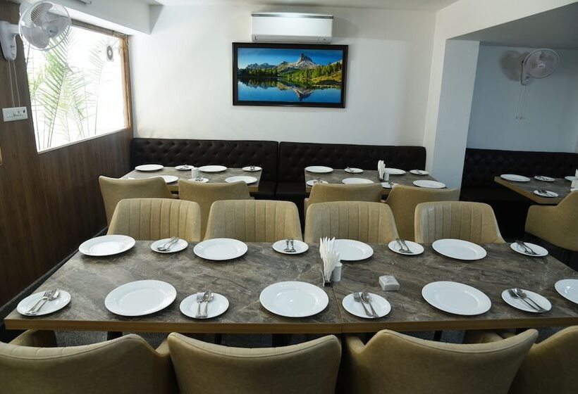 Otel Pacific Inn Sec. 46