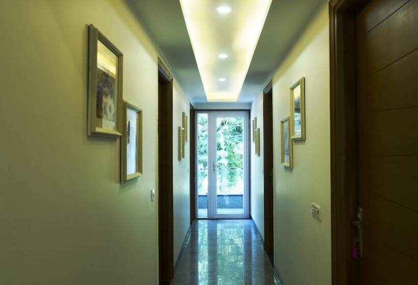 Otel Pacific Inn Sec. 46