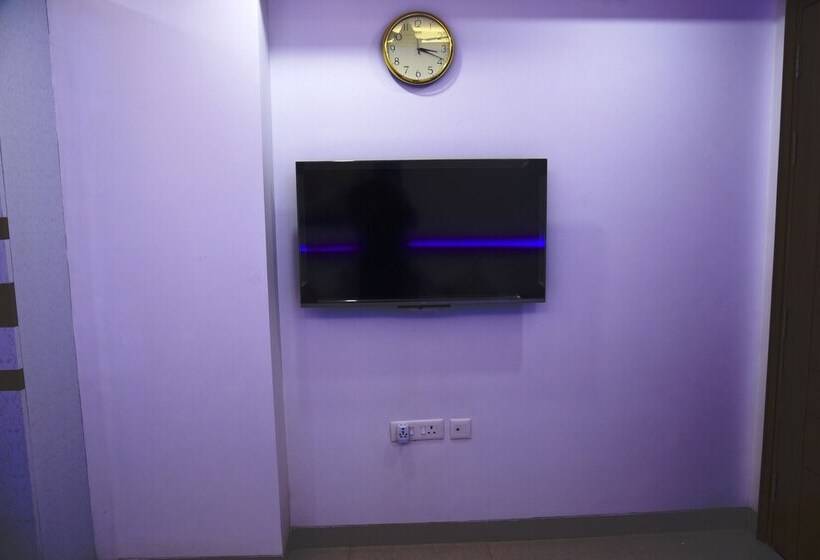 Otel Pacific Inn Sec. 46