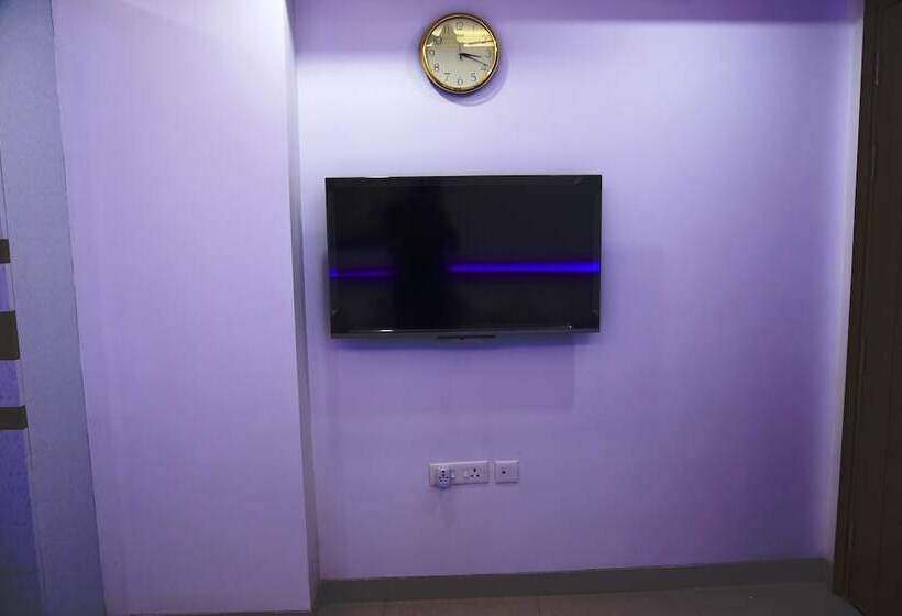 Otel Pacific Inn Sec. 46