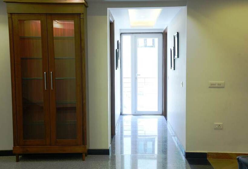 Otel Pacific Inn Sec. 46