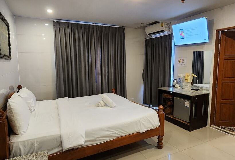 Отель Patong Dynasty Royal