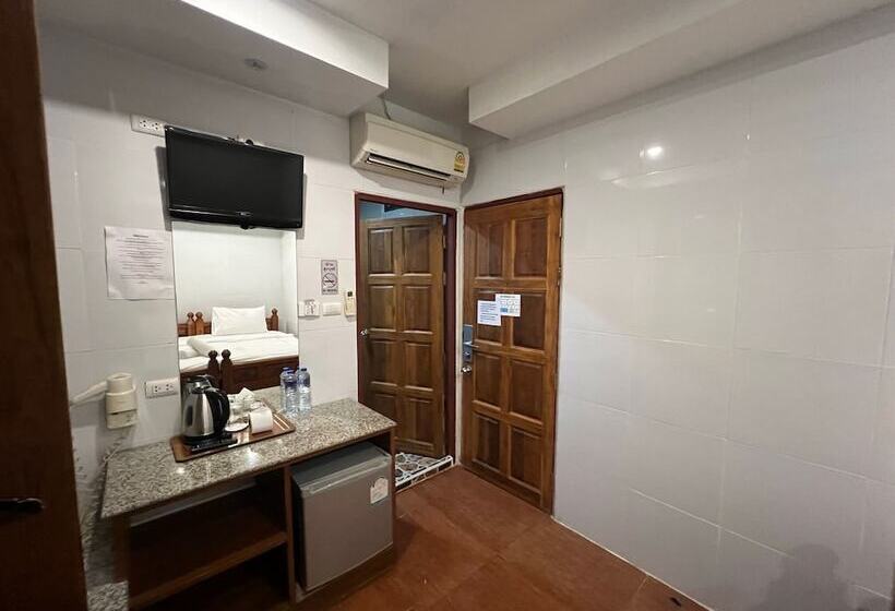 Отель Patong Dynasty Royal