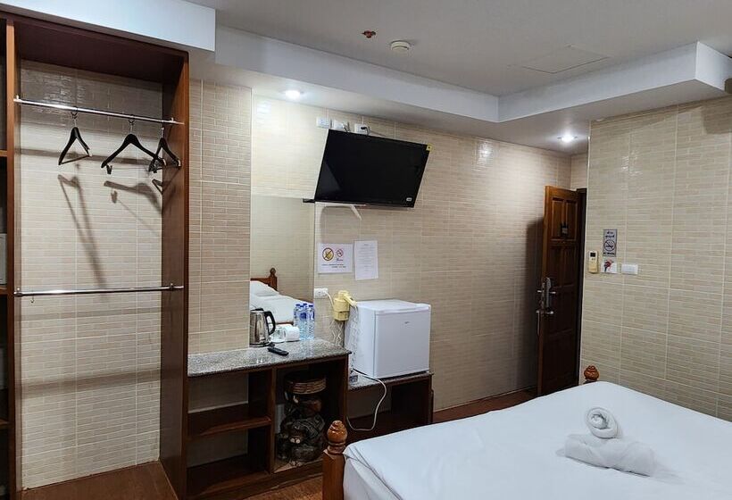 Отель Patong Dynasty Royal