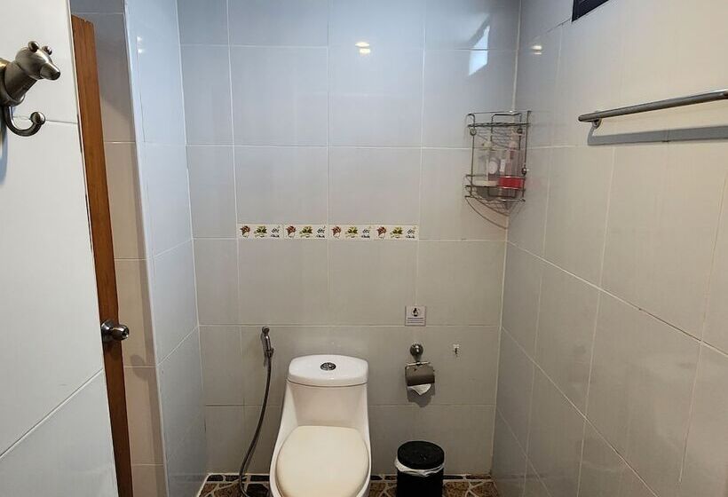 Отель Patong Dynasty Royal