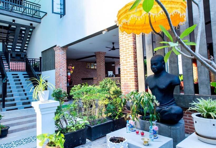 فندق Peak Elite Boutique