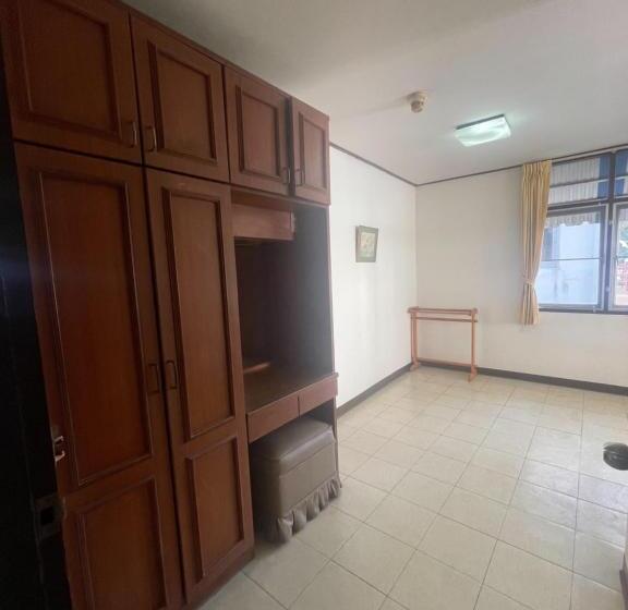 בית מלון כפרי Residence Inn Pattaya